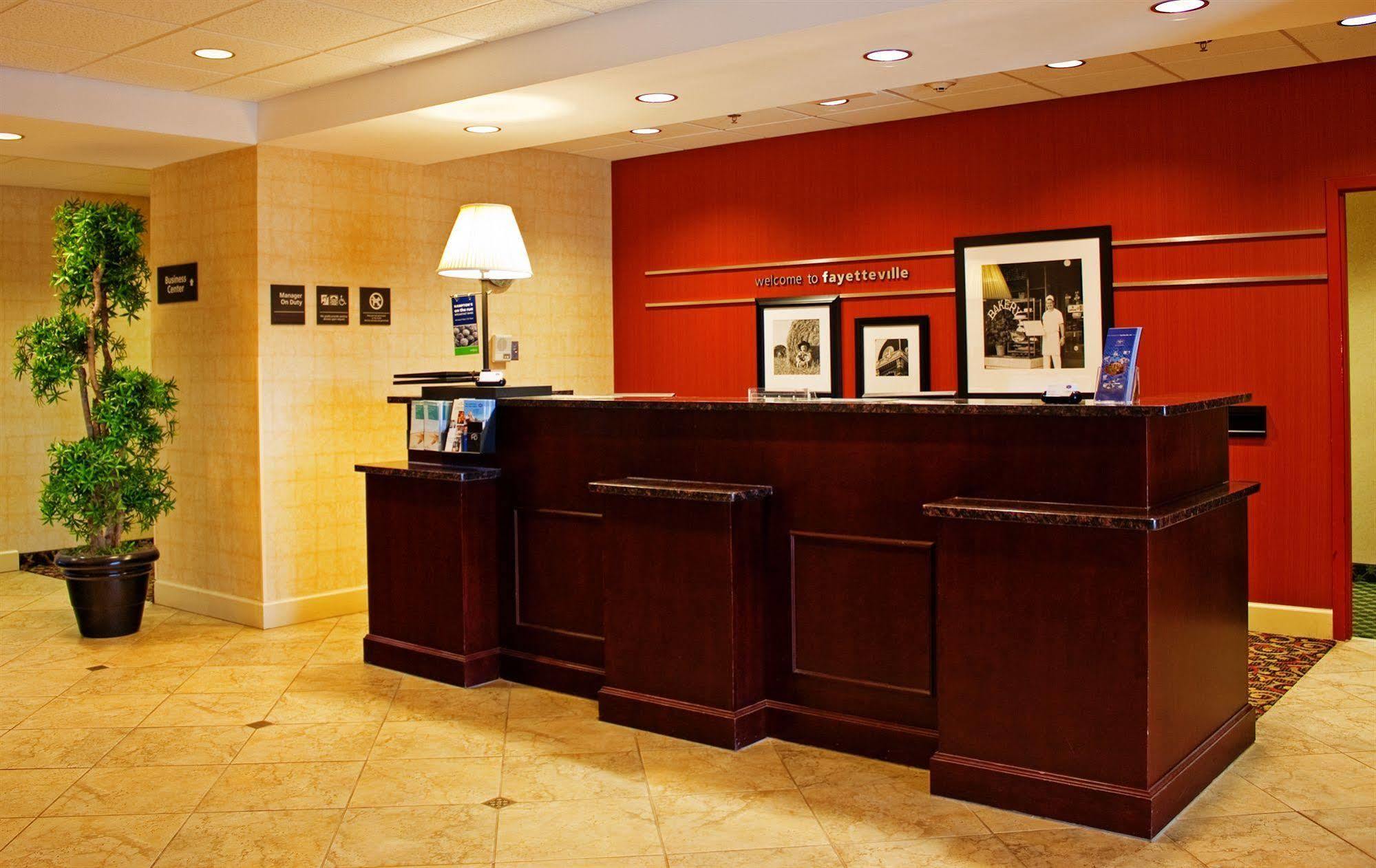Hampton Inn Fayetteville Εξωτερικό φωτογραφία